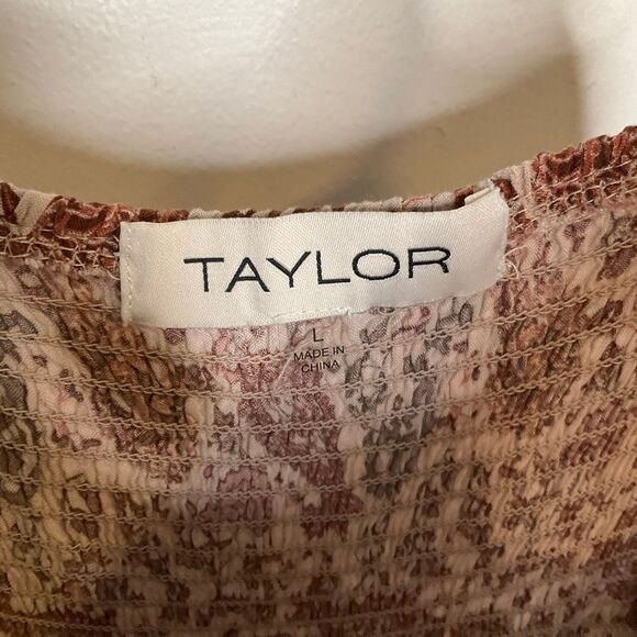 Taylor Paisley Dress - Picture 3 of 6